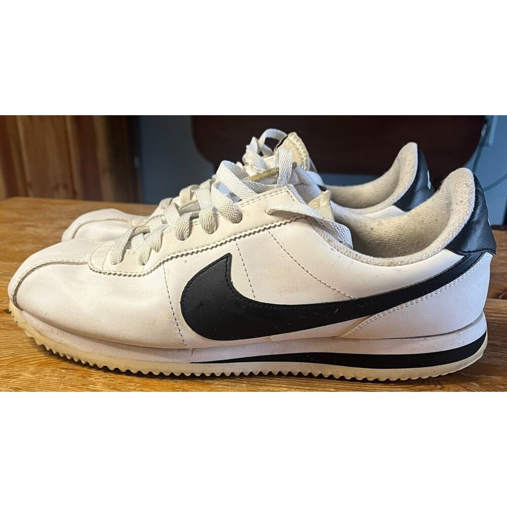 Nike Cortez Men's 11 White Black Classic Leather Athletic Shoes
